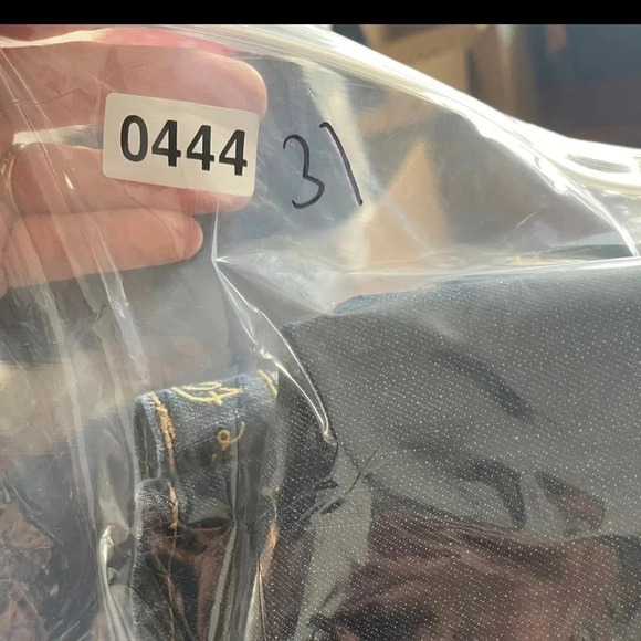 Old Navy plus size mid rise, bootcut jeans. The flirt 
Size: 20 reg - Picture 9 of 9